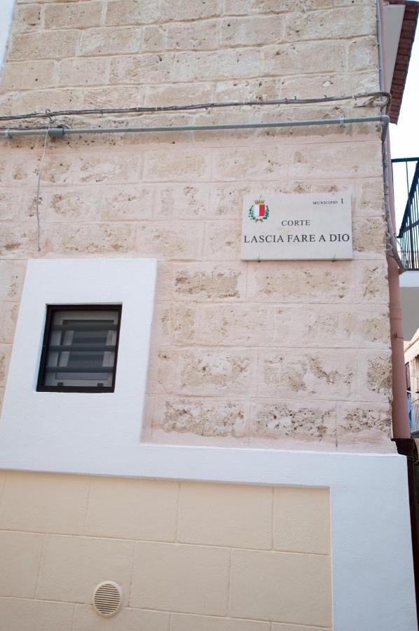 Just Here Apartments - Lascia Fare A Dio Bari Extérieur photo